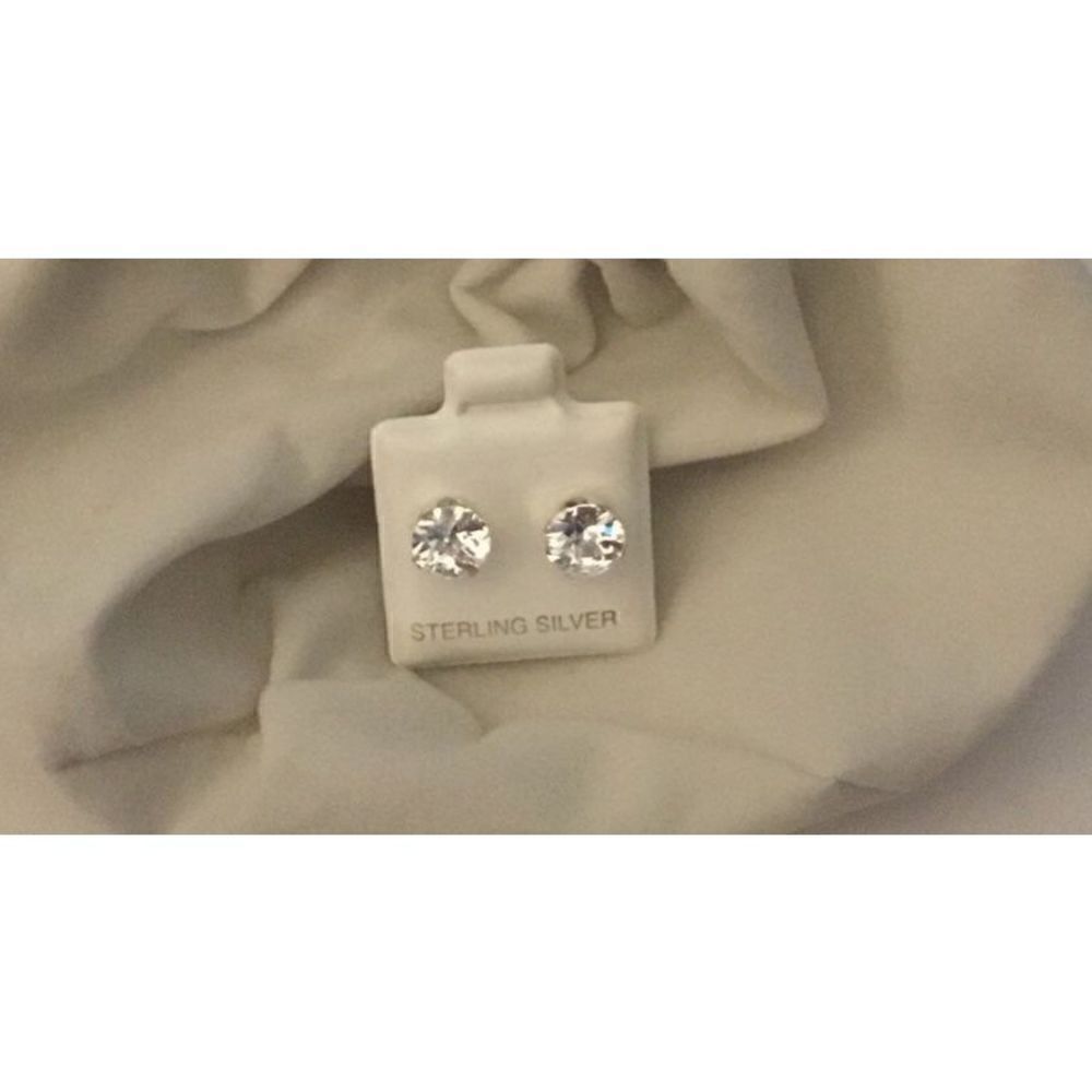 Gorgeous New 2Ct. Round Cut  Briolette Facet Sim Diamond Stud Earrings~.925 SS